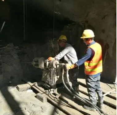 奈曼水下抗分散灌浆料特点 水下不分散注浆料介绍